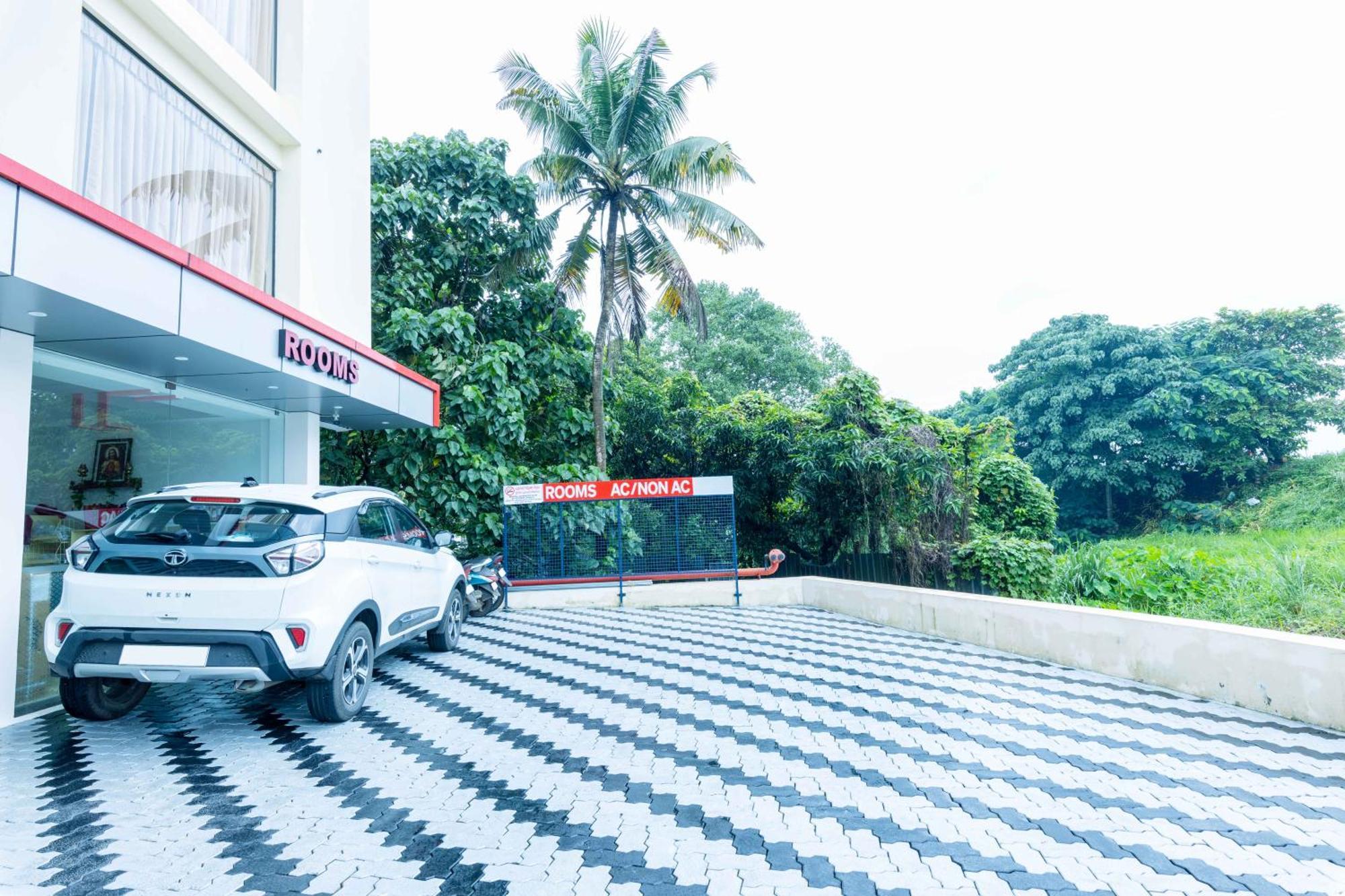 Treebo Airsuite Airport Hotel Kochi エクステリア 写真