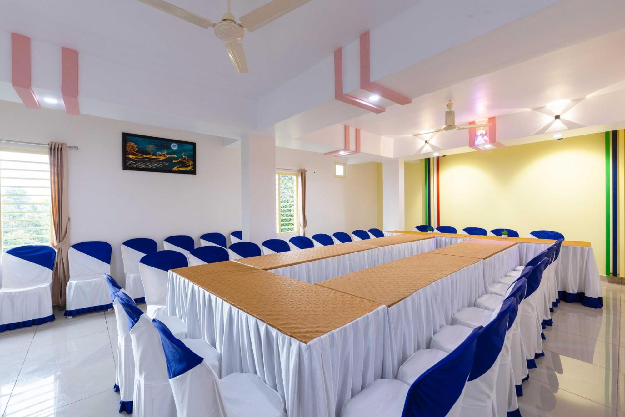 Treebo Airsuite Airport Hotel Kochi エクステリア 写真