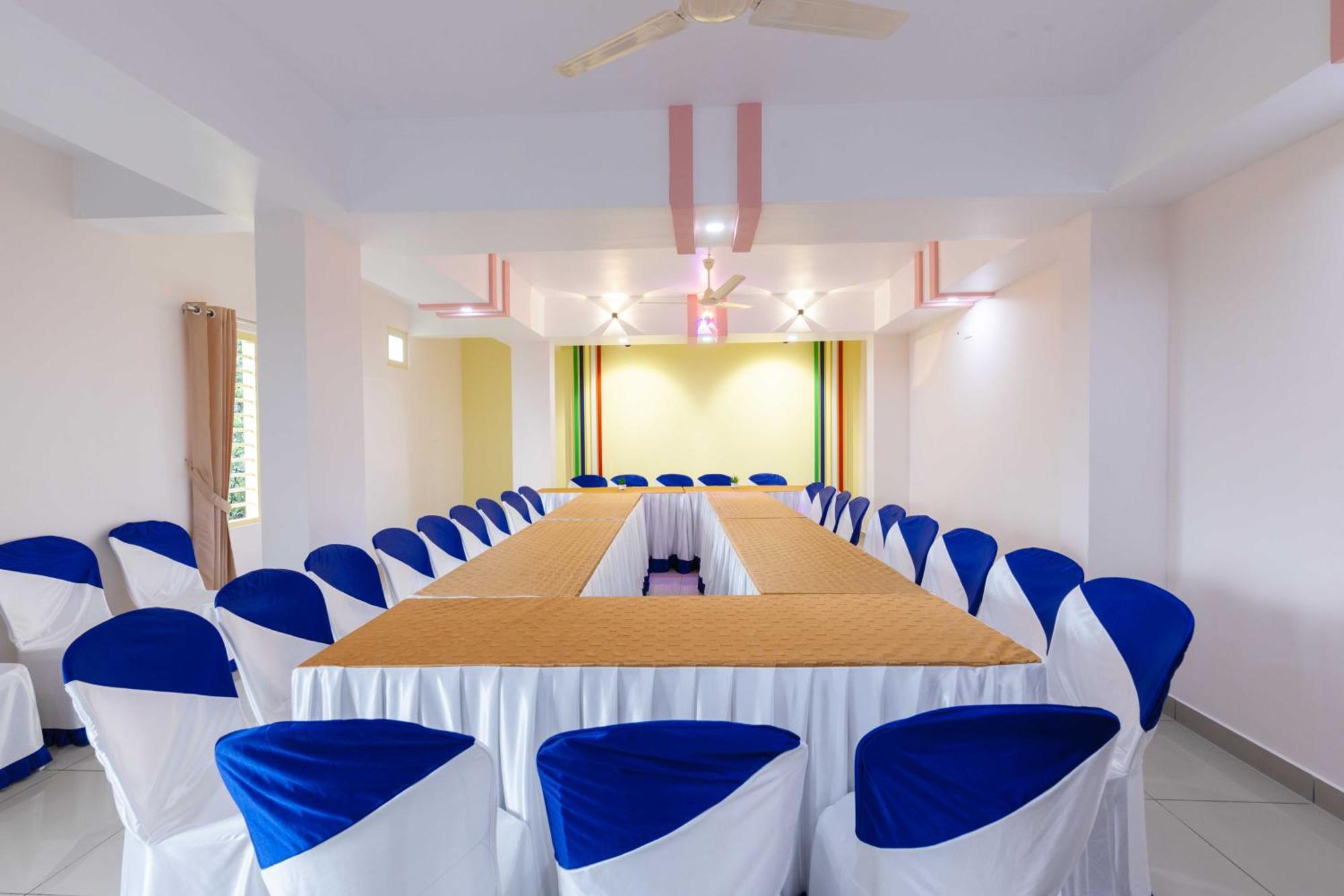 Treebo Airsuite Airport Hotel Kochi エクステリア 写真